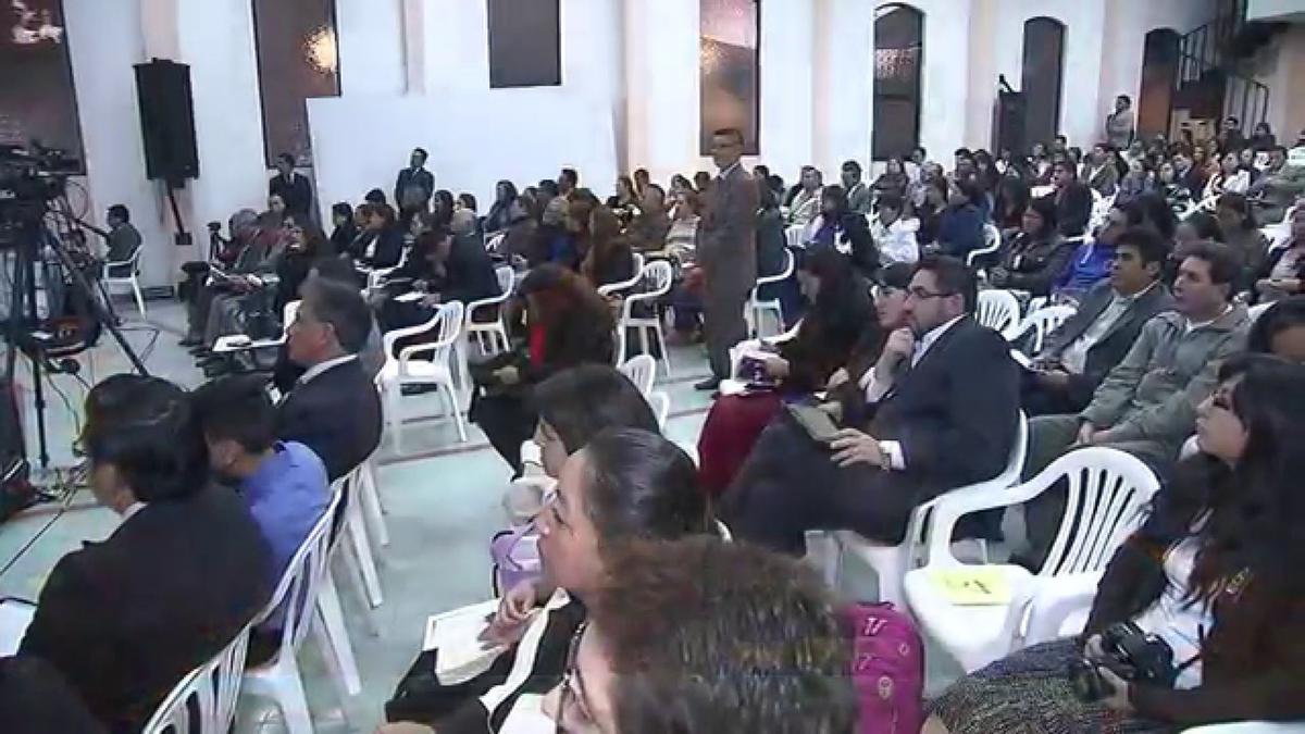Damas Servindo a Deus com Gratidão
