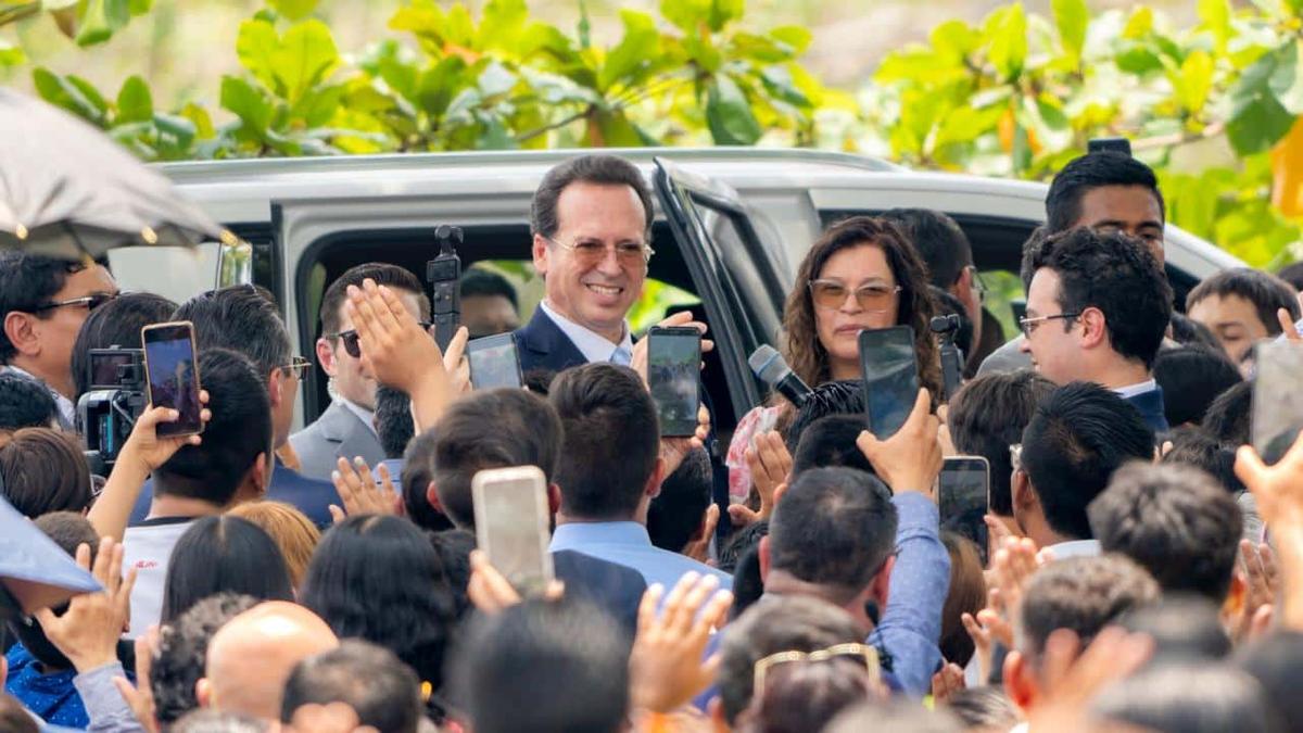 A Noiva conhecendo sua posição porque vai embora, e, consequentemente, tudo estará bem! 