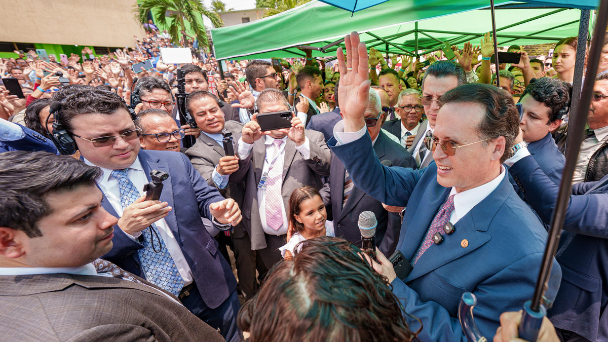 Olhando para Ele obtemos sempre a vitória